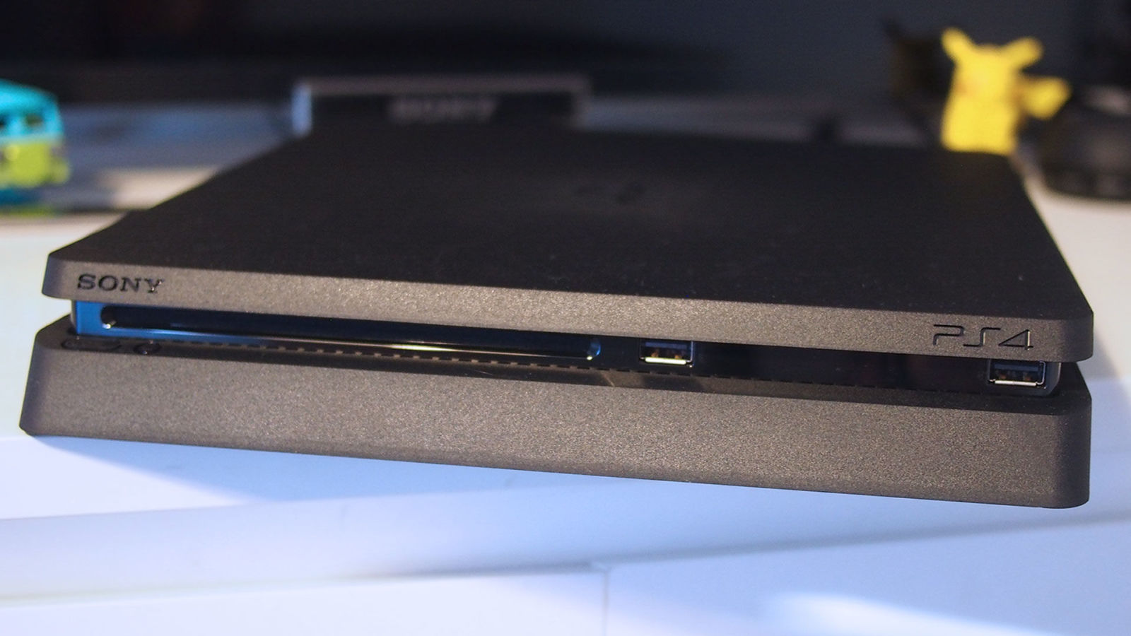 gennemse veltalende Armstrong Сравнение PlayStation 4 и PlayStation 4 Slim. Стоит ли переходить?